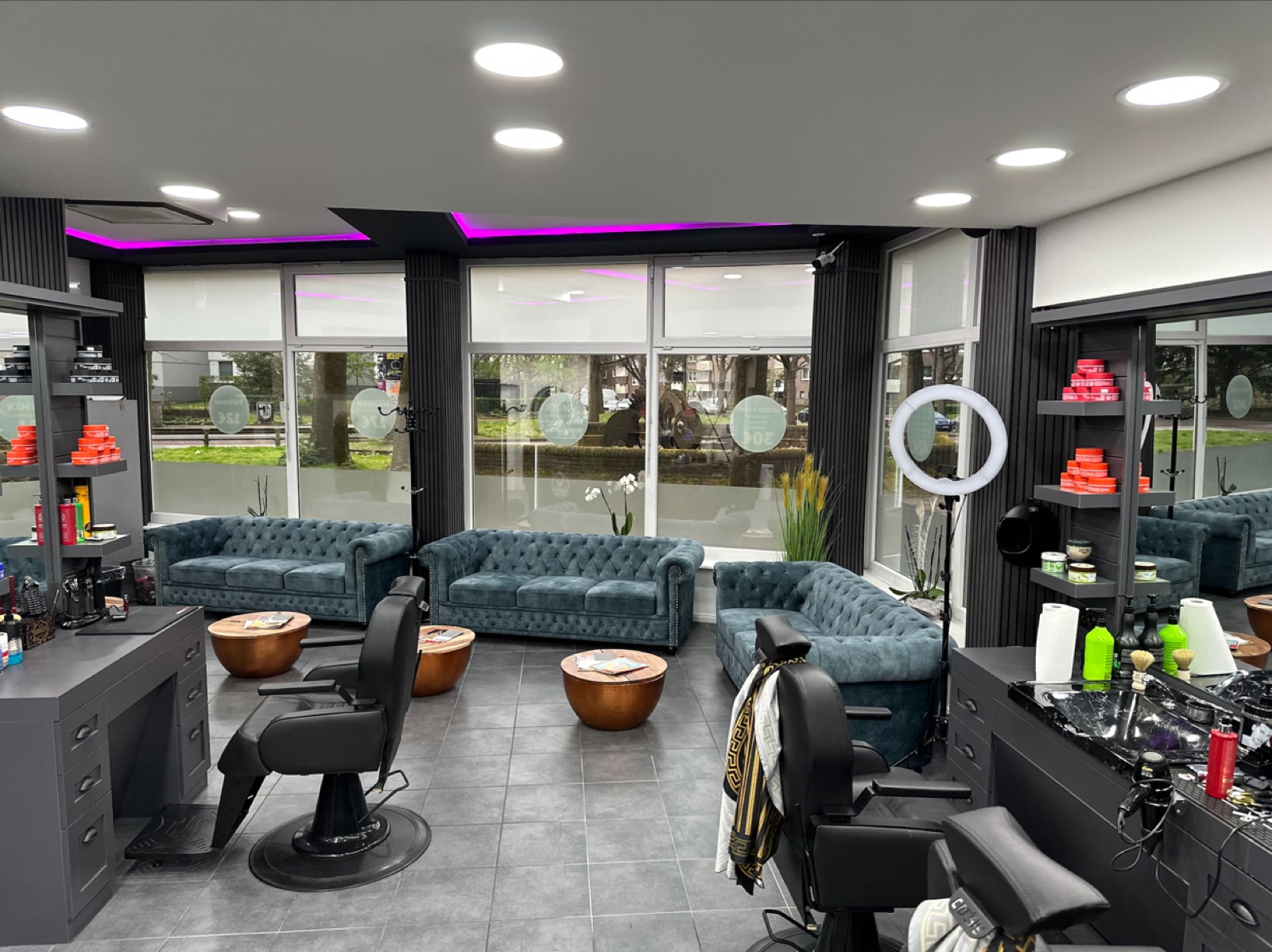 Loungebereich mit Sofas